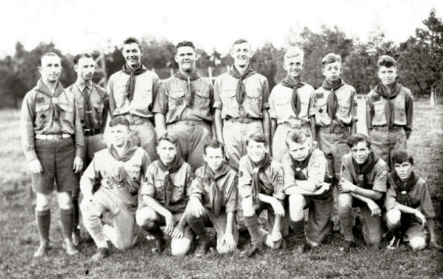 5-Scouts_1938_2.JPG - 105905 Bytes